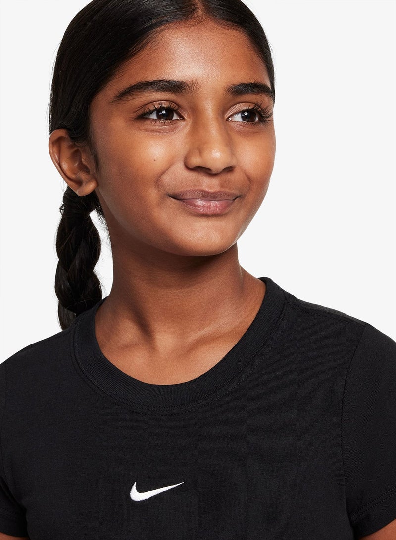 Nike Youth Nsw Slim Fit Cropped T-Shirt - Image 3